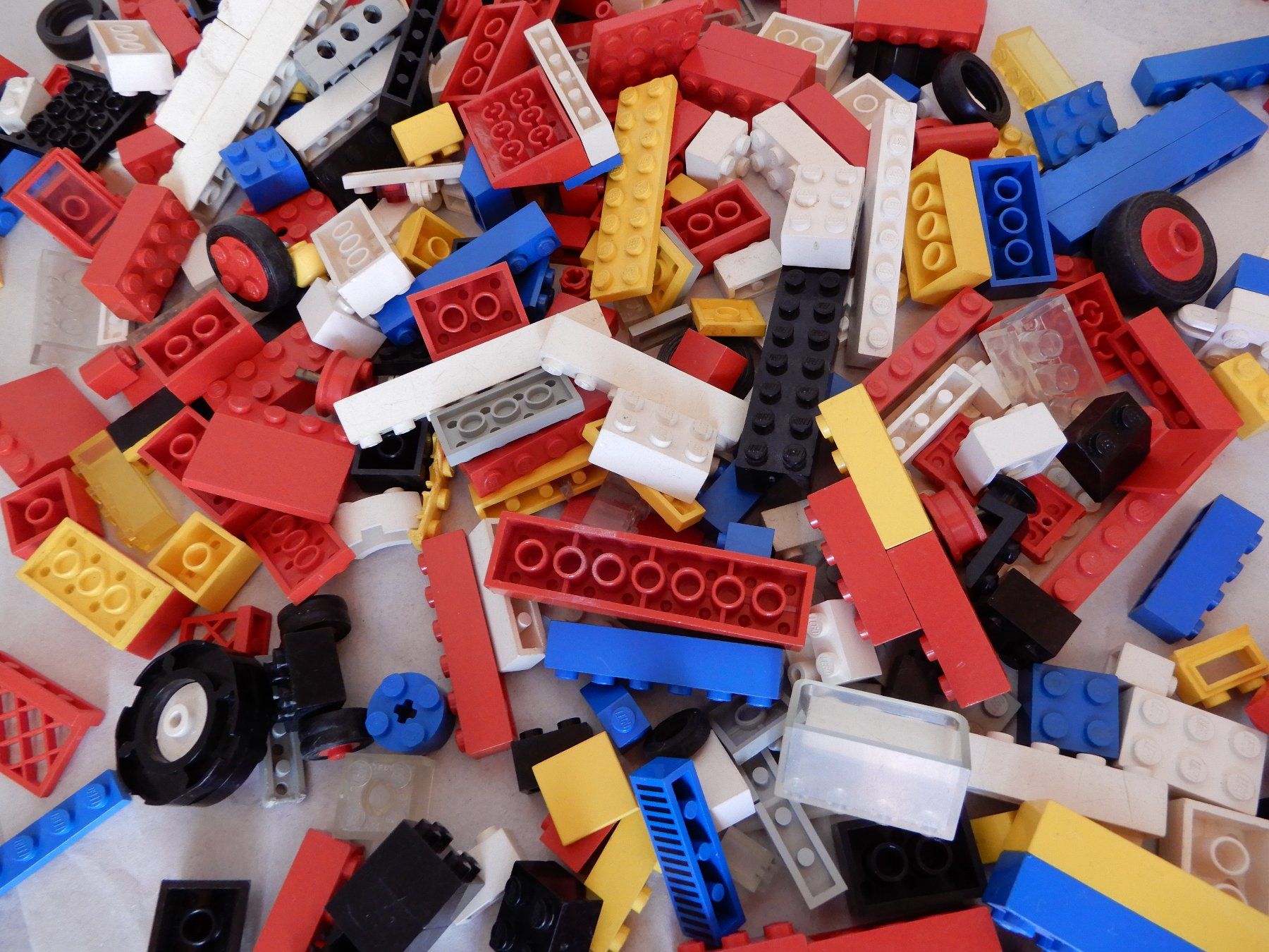 Lego Kit di costruzioni: LEGO CLASSIC  1 Kilo diverse Steine – Usato da Senèdes venduto da Framboise52 6