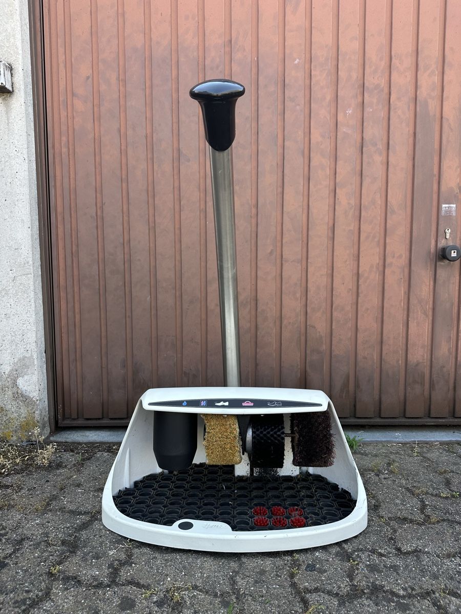 Tutte le macchine: Heute COSMO 3 Plus Schuhputzmaschine  gebraucht – Usato da Liestal venduto da forty-four_shop