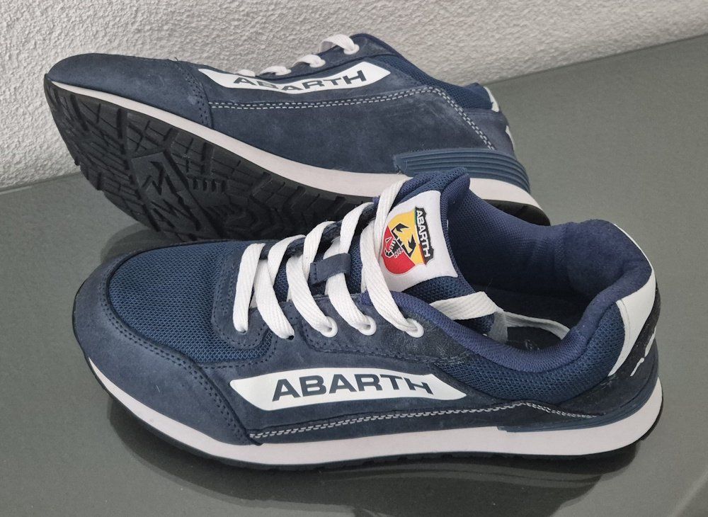 Scarpe da uomo: Sneakers Abarth Gr.42 – Usato da Ernetschwil venduto da Nacktschnecke