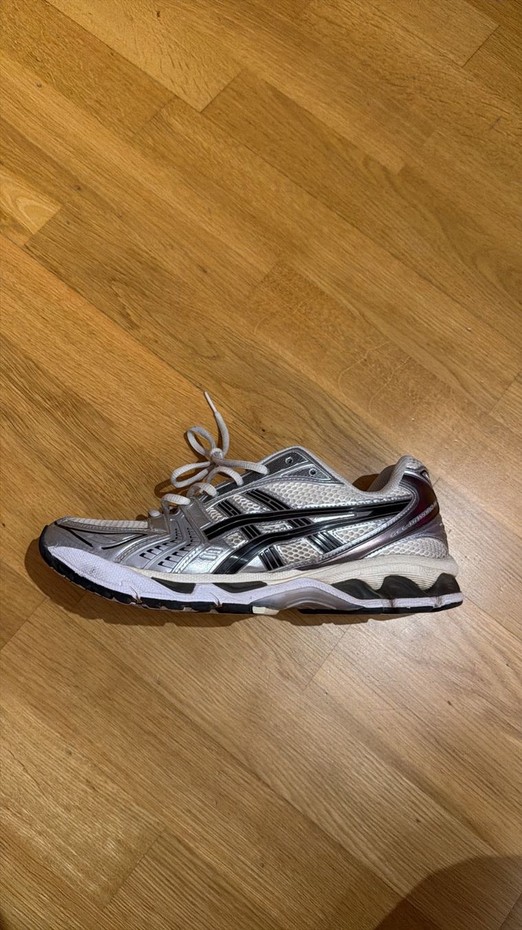 Asics Chaussures hommes: Asics Gel Schuhe – D'occasion à Basel par nic_b7zc