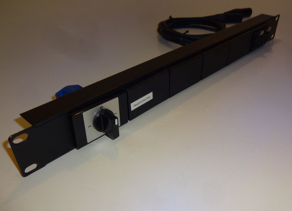 Rackblende 2HE 19 schwarz f. 24XLR-Buchsen universal D-Type - günstig