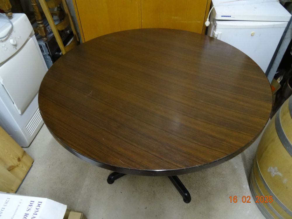 Table ronde deco bois massif. (Gebraucht) in GENEVE für CHF 5 – nur ...