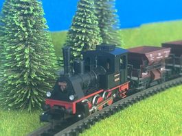 Minitrix Spur N Güterzug; Dampflok mit 5 Schotterwagen