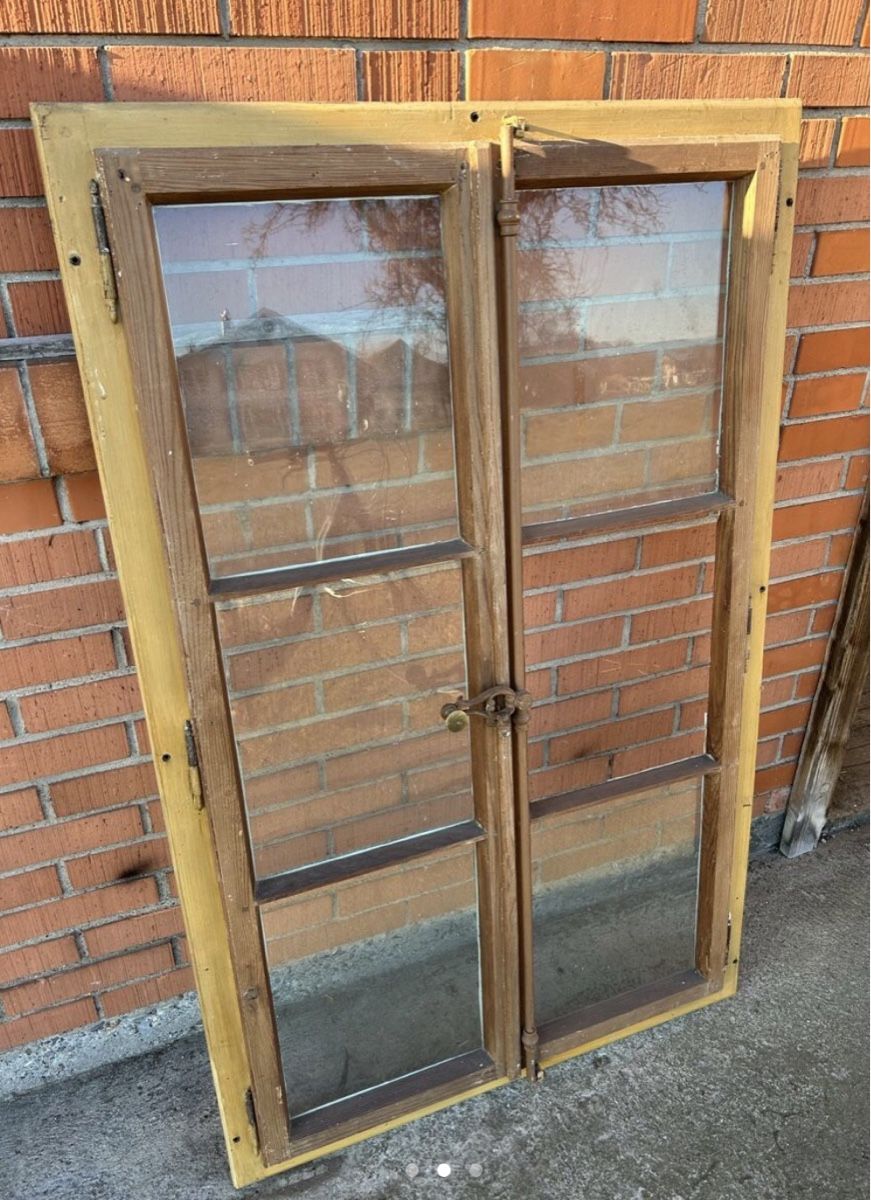 Finestre: Zu verkaufen ein Wunder schönes Eichen Fenster – Usato da Gwatt (Thun) venduto da ate_6ng8 1
