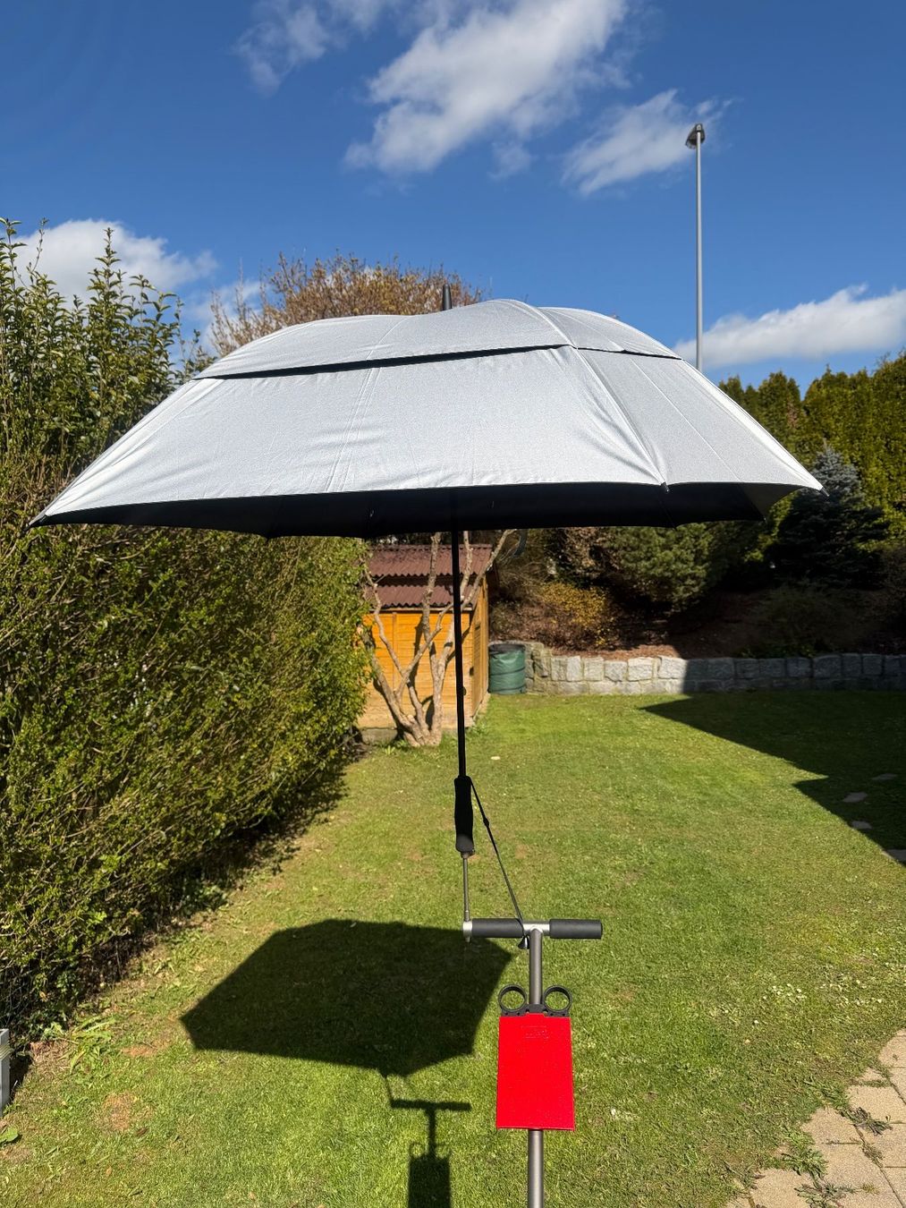 Jucad Trolley: JuCad Ghost Titan manuell mit Teleskop Golfschirm Silber – Usato da Nürensdorf venduto da DaniSkywalker 5