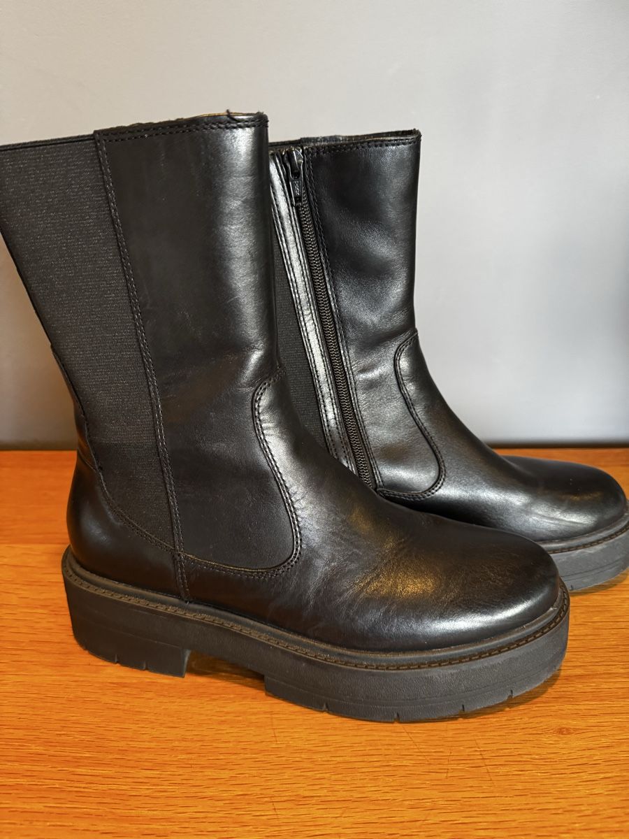 Geox Scarpe da donna: Geox black Boots size 39 – Nuovo (secondo la descrizione) da Nendeln venduto da PrincessLeeza 1