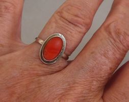 Ring 800 Silber mit echter Koralle aus Italien um 1965