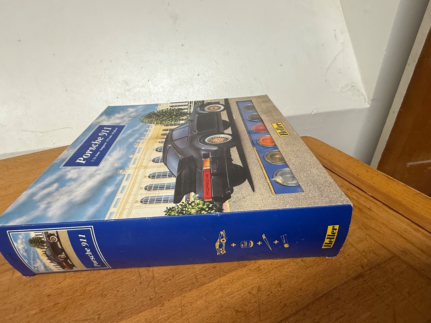 Revell Modellini d'auto: Porsche 911, Heller, Neuf, 1:24 – Nuovo (secondo la descrizione) da Chexbres venduto da rochecolombe 1