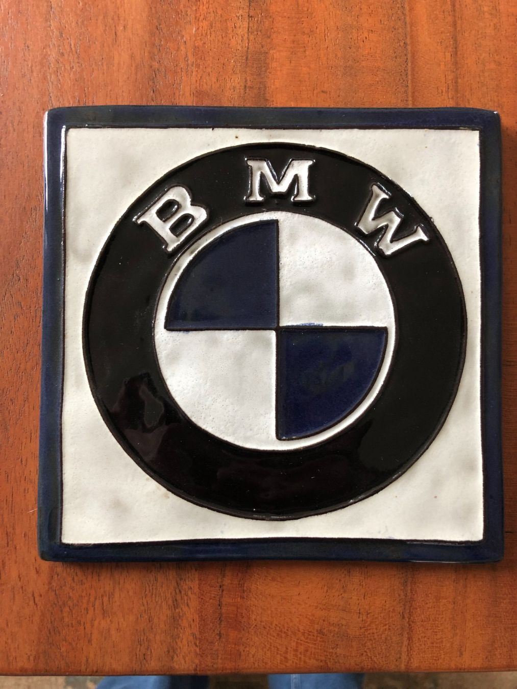 Tutte le decorazioni: Keramik Emblem BMW glasiert 14x14cm – Usato da Dussnang venduto da Zucchero2
