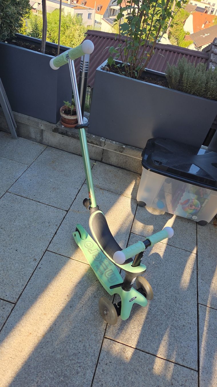 Micro Véhicules pour enfants: Roller Laufrad Mint Zustand gut – Neuf (Voir description) à Zunzgen par Sun1988
