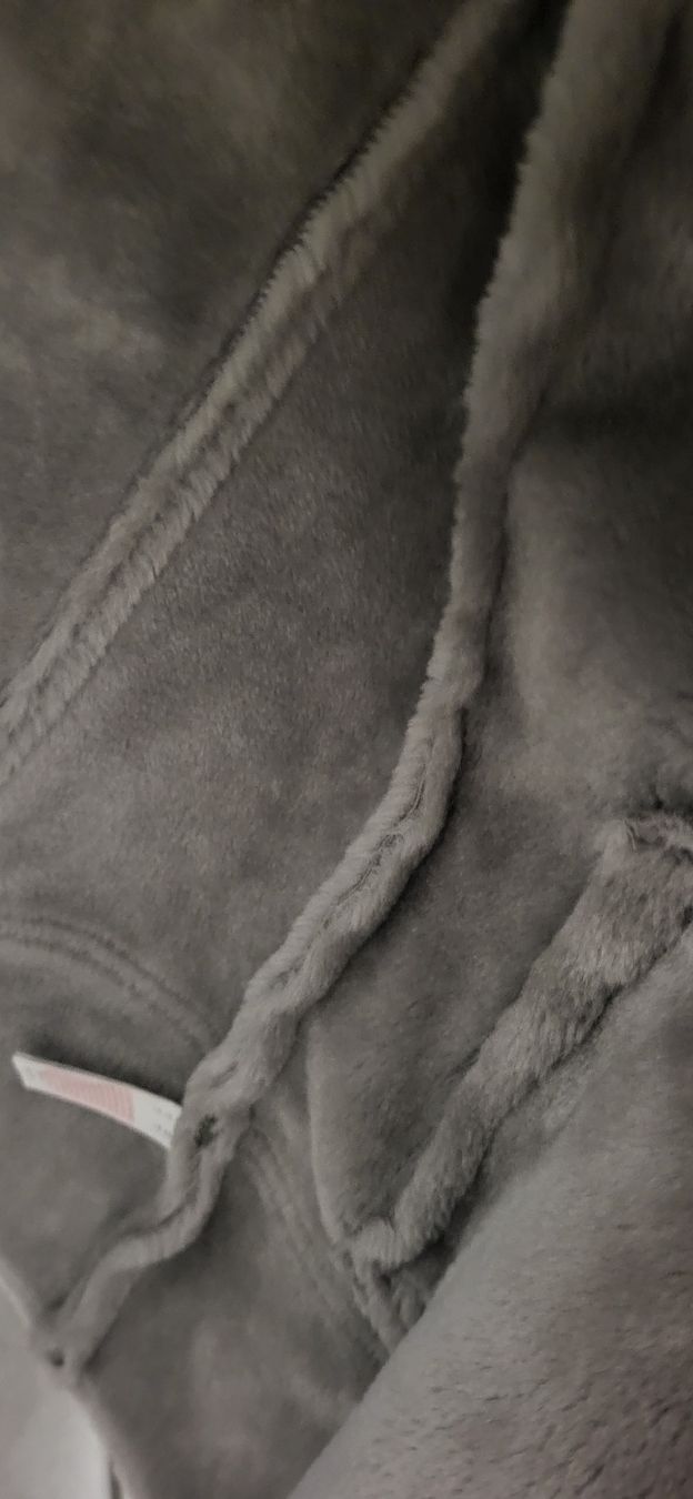 Giacche: Fake Fur Jacket Gray S -y2k – Nuovo (secondo la descrizione) da Buchs AG venduto da sxf96 3