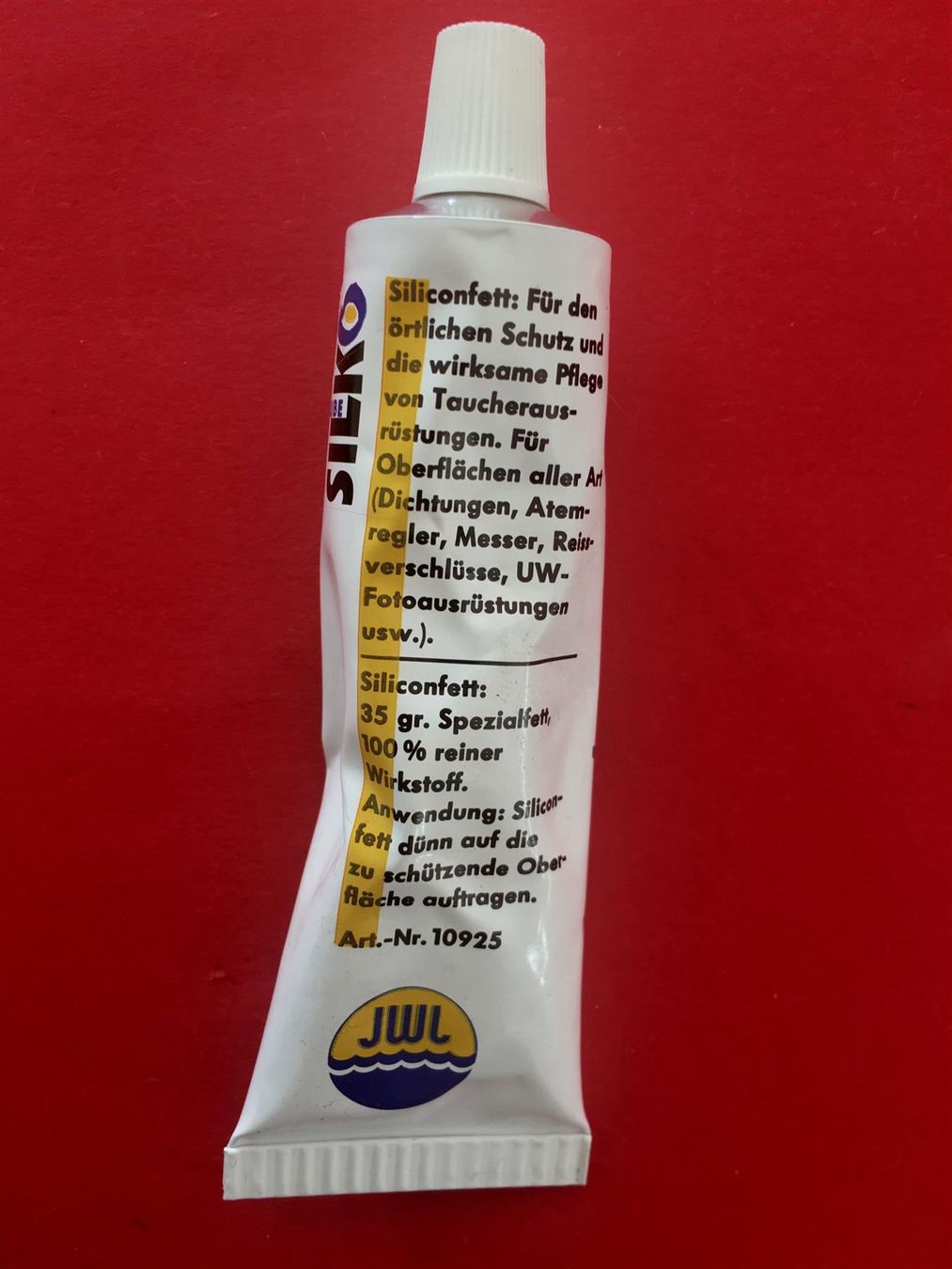Atemregler & Jackets: Siliconfett – Neu und originalverpackt aus Cresciano von TicinoGrigioni 1