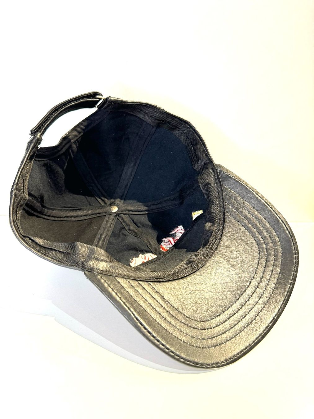 Harley-Davidson Hüte, Mützen & Caps: VINTAGE HARLEY DAVIDSON GENUINE LEATHER "LOGO FLAMES" CAP – Gebraucht aus Cortaillod von Stay_Alive_vtg_CAP 3