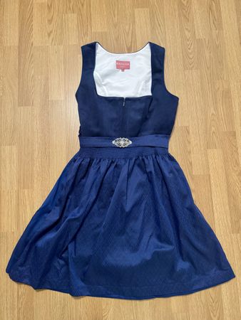 modernes Krüger Dirndl 42