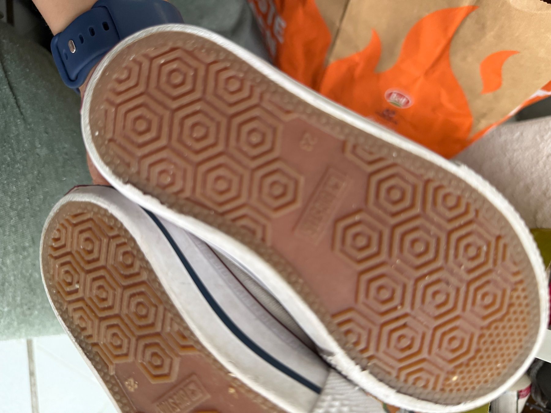 Scarpe da uomo: Converse all star weiss grösse 23 – Usato da Bellach venduto da S.Kyra 1