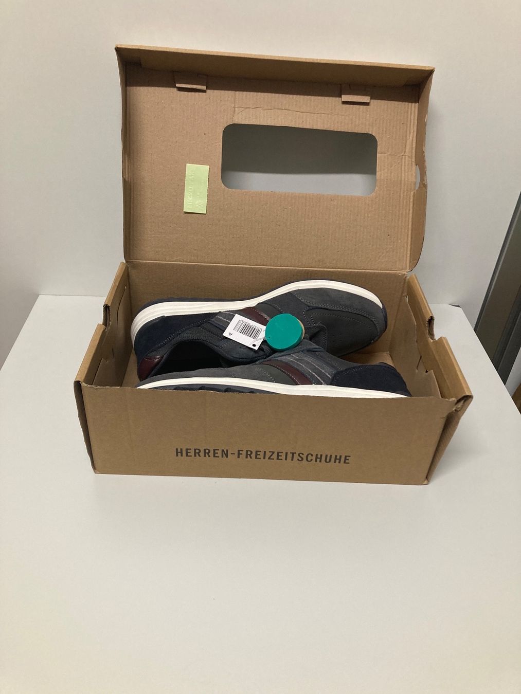 Scarpe da uomo: HERREN- FREIZEITSCHUHE Gratis Freizeit Flip Flops – Usato da Frauenfeld venduto da mat_8nwr 3