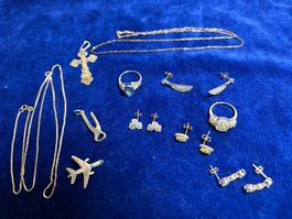 Diverse Schmuckstücke aus 925 Silber