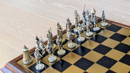 Luxus Schachspiel mit vergoldeten & versilberten Figuren
