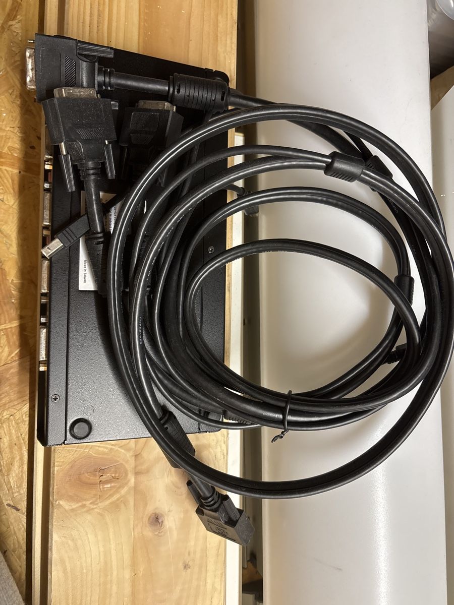 Server: ConnectPro UDD-12a Dual DVI KVM Switch – Usato da Rothenburg venduto da Vanzonk 3