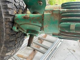 Getriebe / Winkelgetriebe mit Elektromotor 380/220 Volt