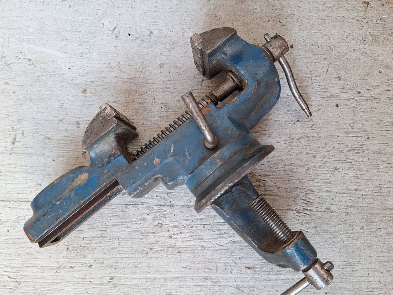 Alle Werkzeuge: Vintage Schraubstock  ,Scheunenfund – Gebraucht aus Dornach von majo8689 2