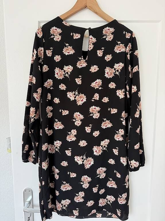 Robes: Kleid – Neuf avec emballage d'origine à Niederlenz par Anita0113 3