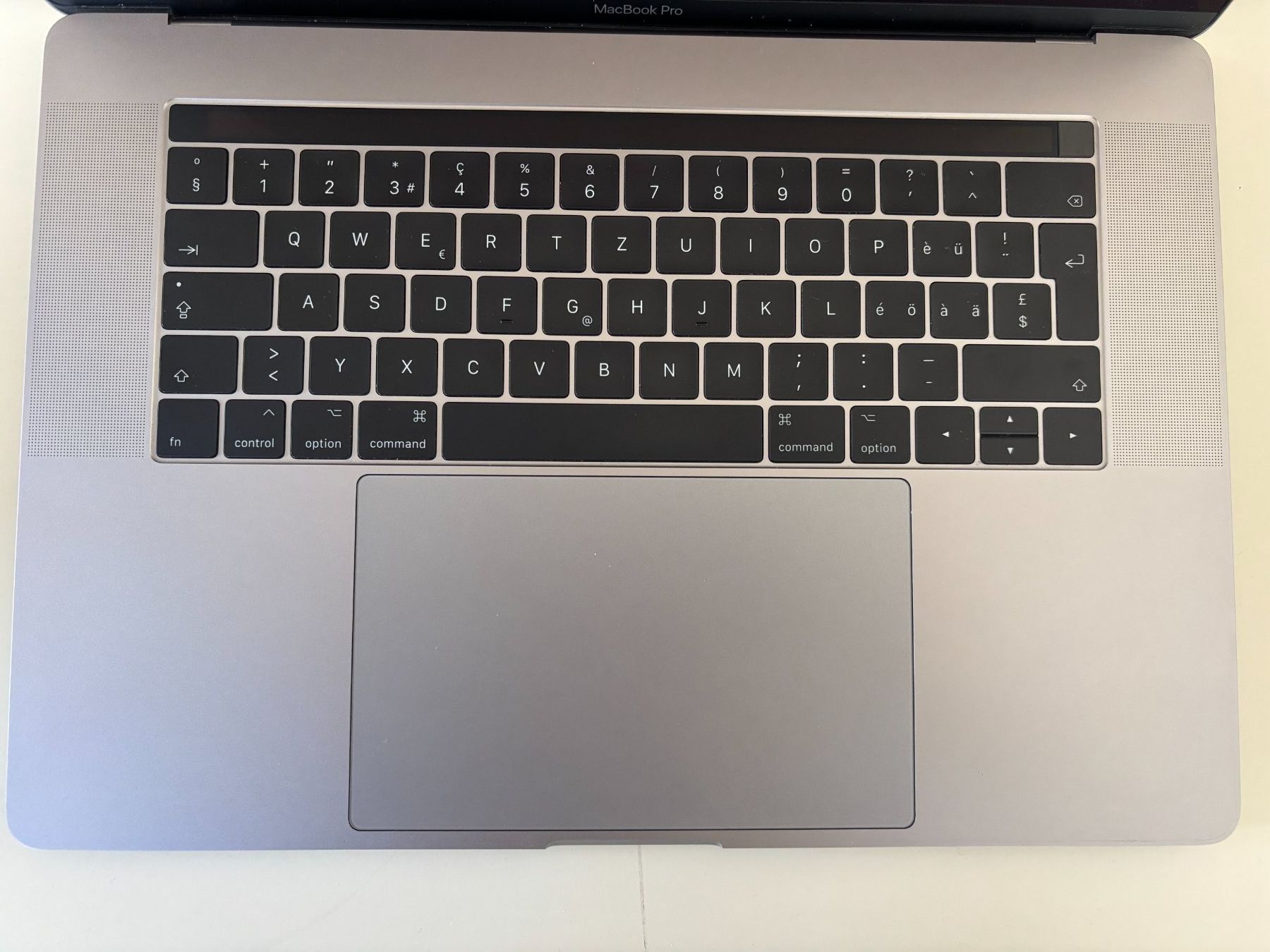 Apple Notebook: Apple MacBook Pro 15" 2016 – Usato da Zürich venduto da ilmerthies 2