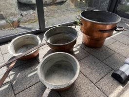 Kupferkochtöpfe 4er Set antike Kochutensilien guter Zustand