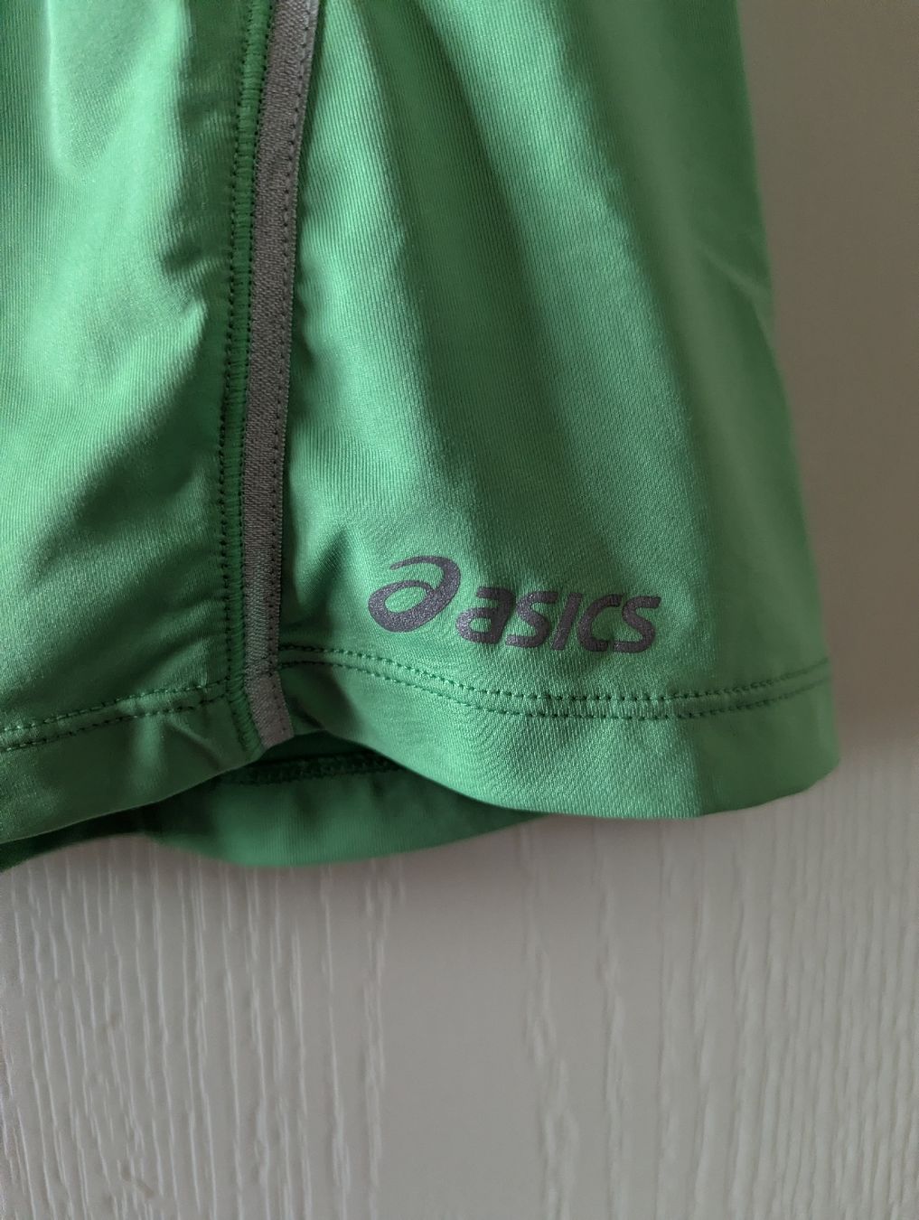 Top: Asics L – Nuovo (secondo la descrizione) da Bettlach venduto da Costmiri 3
