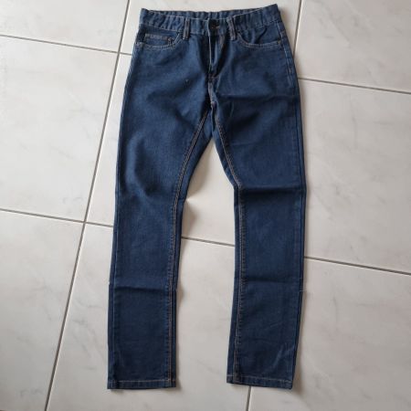 Neuwertige, tolle Jeans in der Gr. 158