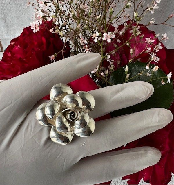 Anelli: EXCLUSIVE BRILLIANT STERLING SILVER RING. – Usato da Basel venduto da MarhiAliss68