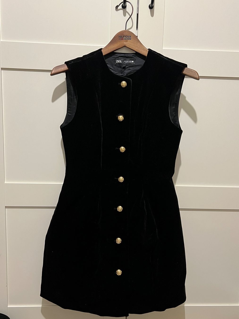 Vestiti: ZARA Samtkleid mit goldenen Knöpfen – Usato da Wittenbach venduto da DGB_xoxo