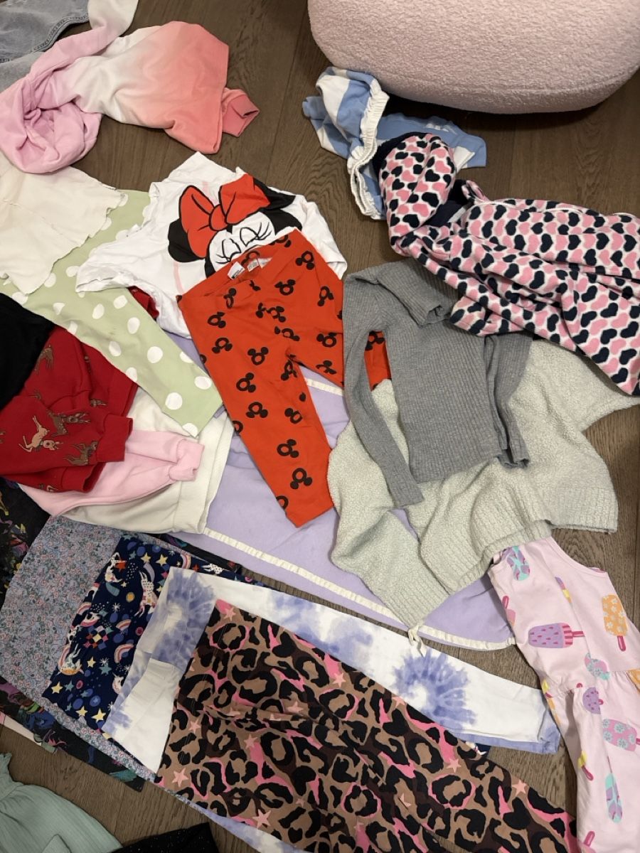 Kleiderpakete & -sets: Assorted Children Clothing Bundle, Mixed Items, Used – Gebraucht aus Oberglatt ZH von Sale12 3