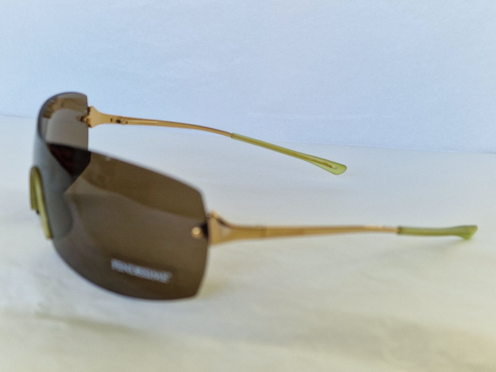 Fendi Occhiali & Lenti: FENDI  JUGENDTLICHE  SONNENBRILLE – Nuovo e nell'imballaggio originale da Aadorf venduto da condor35 3