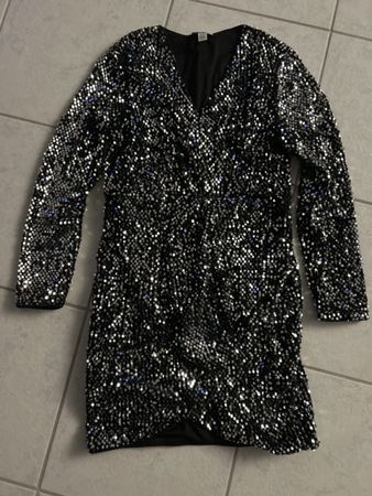 Kleid mit Pailletten Gr 40/42