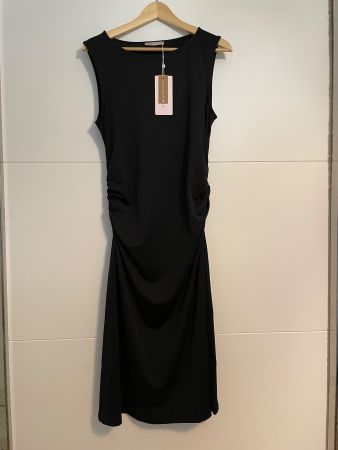 NEU: Elegantes Kleid mit Raffung, schwarz ANNA FIELD