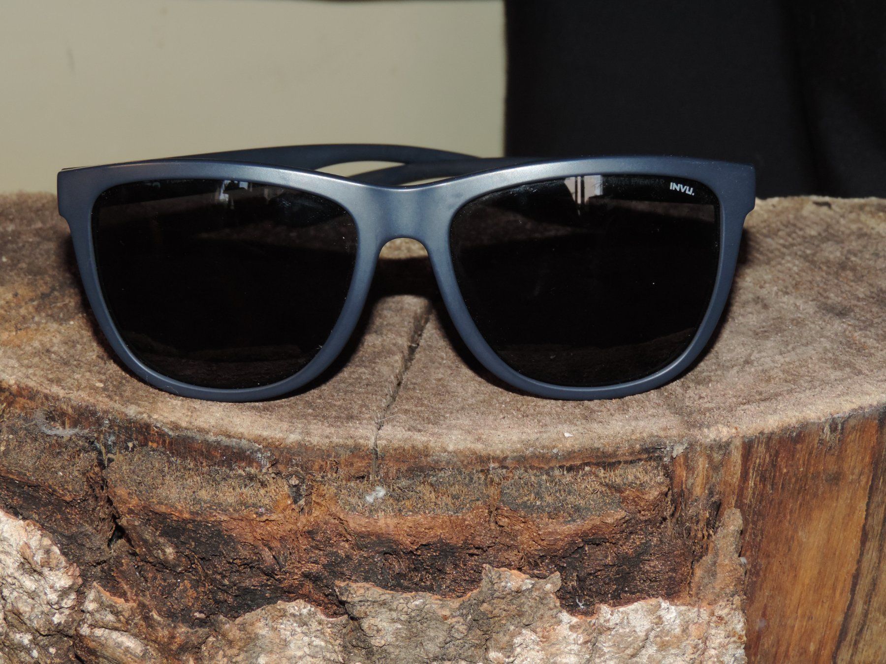 Occhiali & Lenti: lunettes de soleil bleu foncé INVU – Usato da Genève venduto da Axelle333 1
