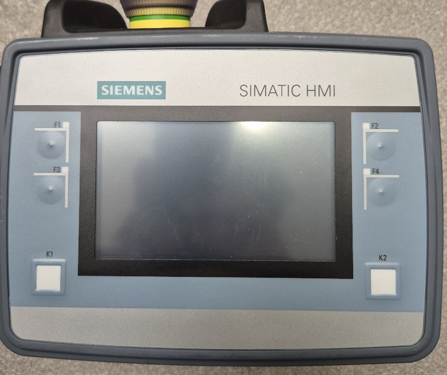 Siemens Componenti elettronici: 4 Stück Siemens Simatic HMI KTP400 F Panel – Nuovo e nell'imballaggio originale da Thalwil venduto da Moritz.A