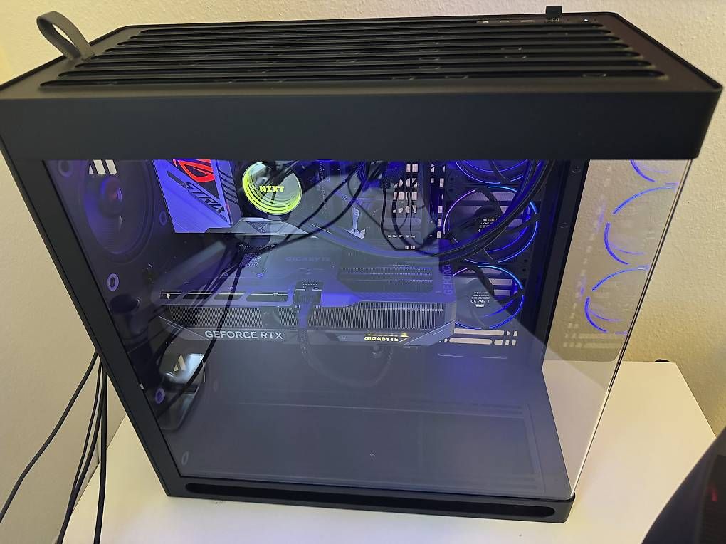 Custodie: Havn HS 420 PC Gehäuse Mid Tower Premium – Usato da Dübendorf venduto da lebe_bunter