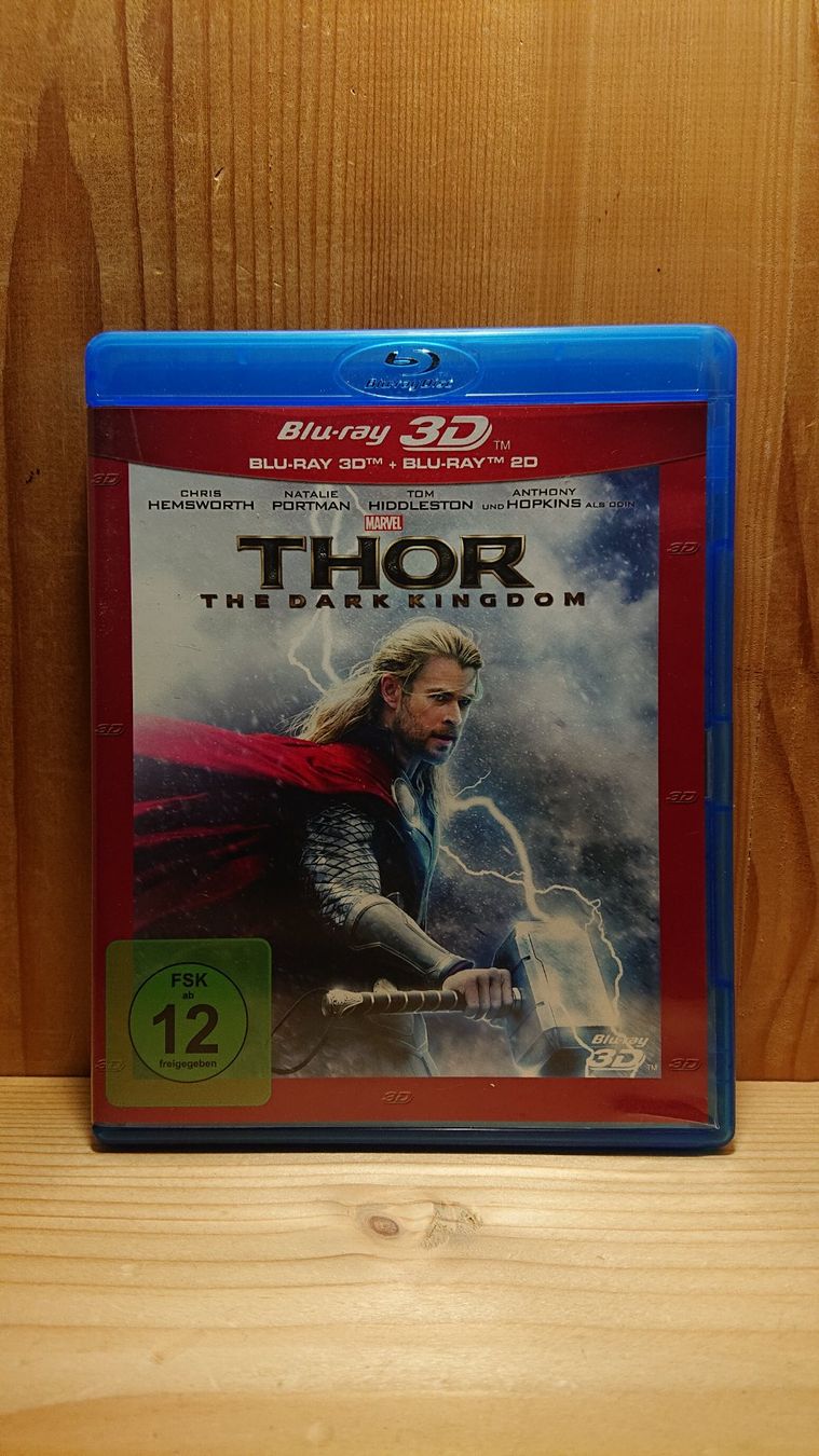 Tutti i DVDs: THOR The Dark Kingdom in 3D und 2D Blu-Ray – Usato da Wilderswil venduto da Exebub