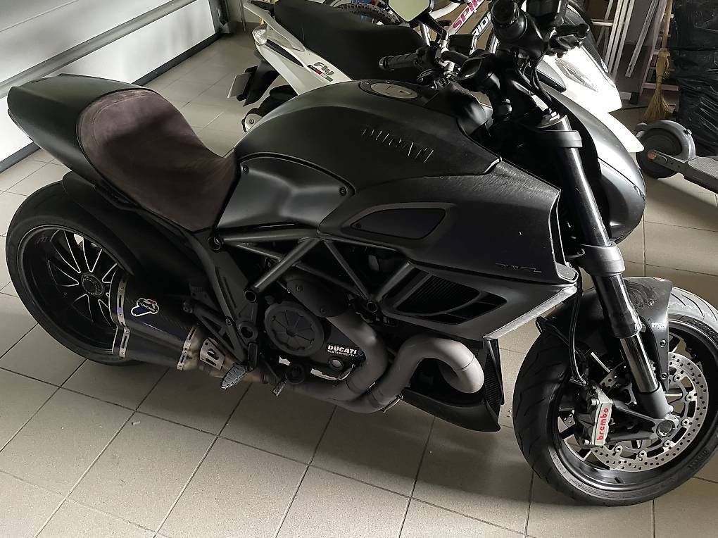 Route: Ducati Diavel  – D'occasion à Sonceboz-Sombeval par msap 1