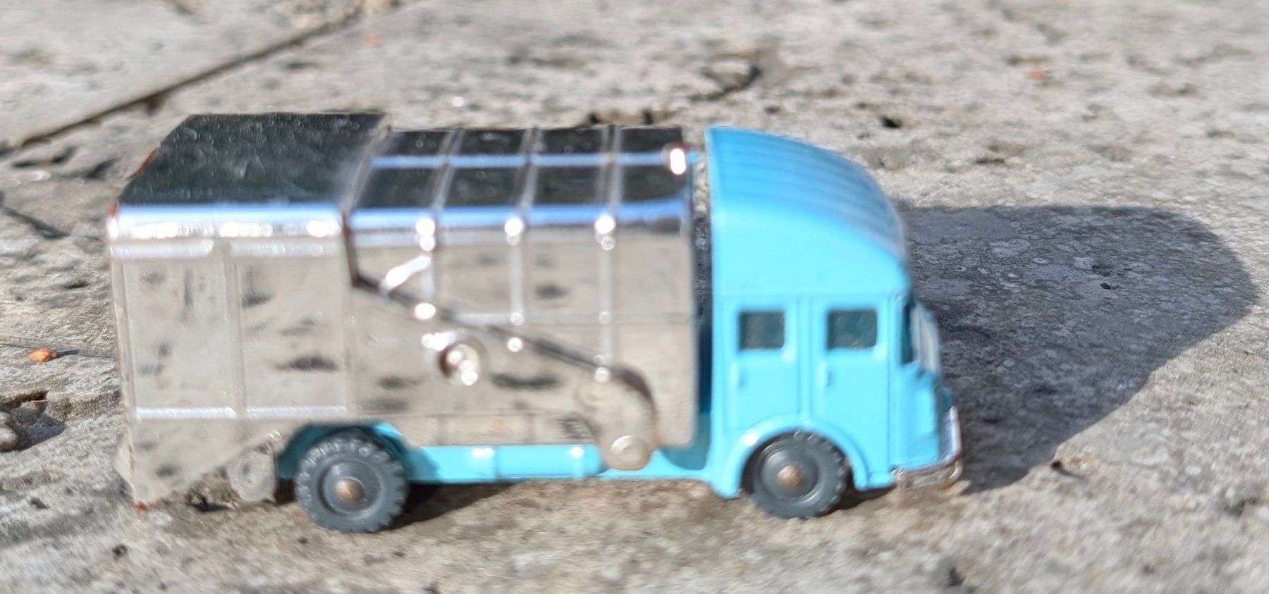 Jouets: Husky Models S&D refuse van – D'occasion à Reinach BL par angus74