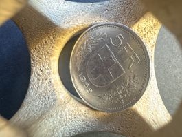 Coincage! 5.- im Holzwürfel gefangen. Handmade Rätselspiel 