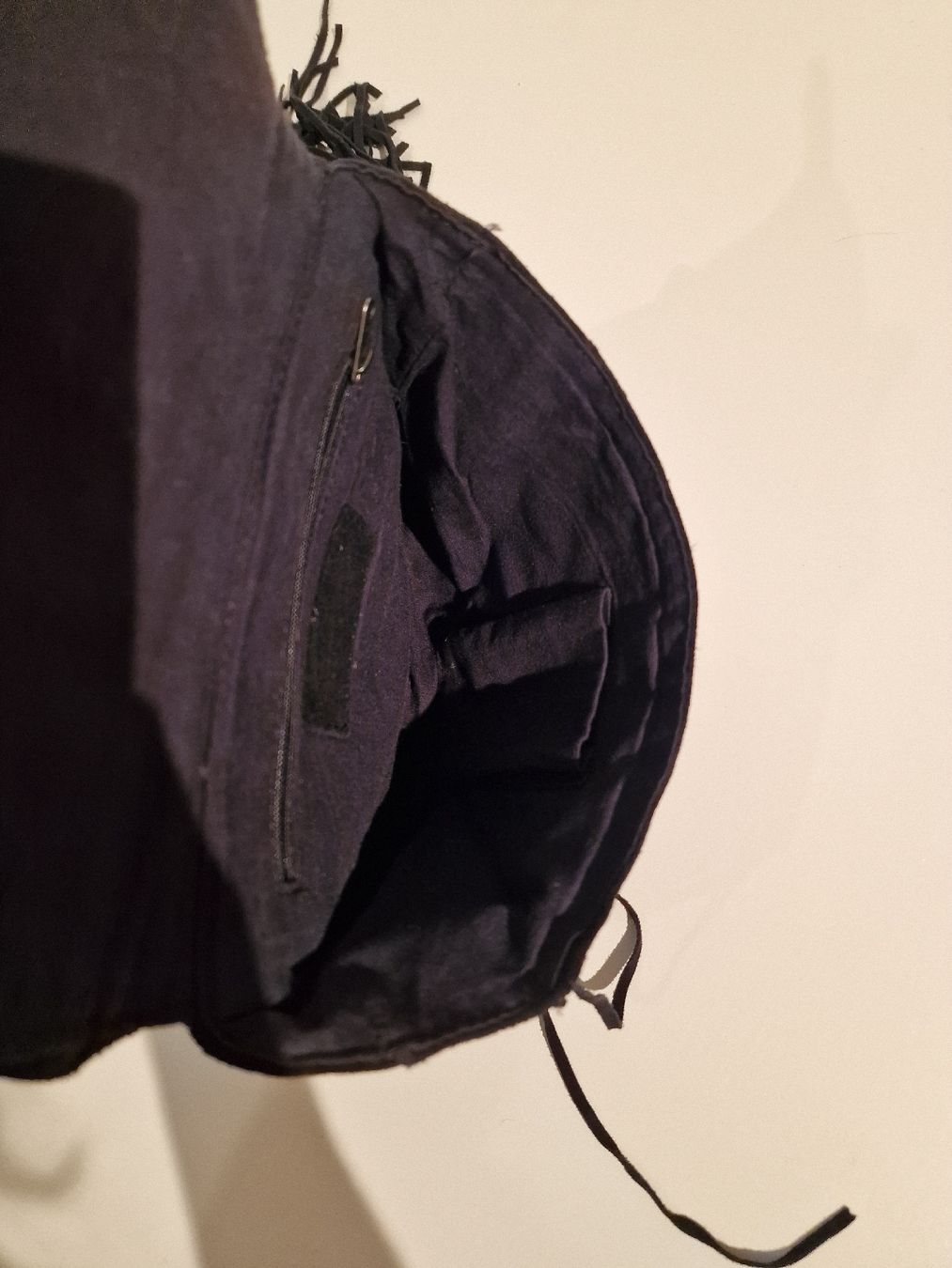 Sacs femmes: Modische Fransen-Tasche von Moddison, schwarz. – D'occasion à St. Margrethen SG par Goldig 2