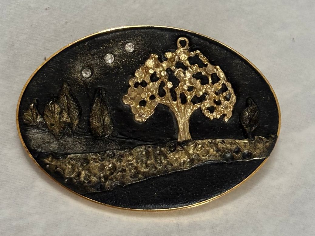 Spille & Fermagli: Vintage Brosche Baum Design, goldfarben, neuwertig! – Usato da Münchwilen AG venduto da Juean
