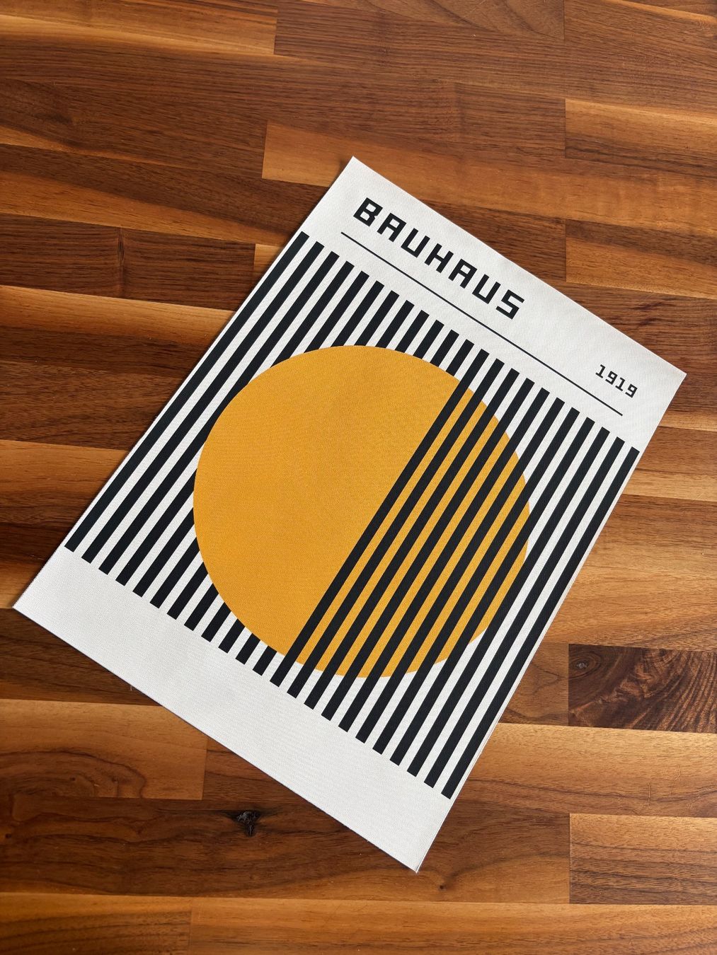 Poster & Bilder: Bauhaus Leinwand – Gebraucht aus Winkel von masrisa