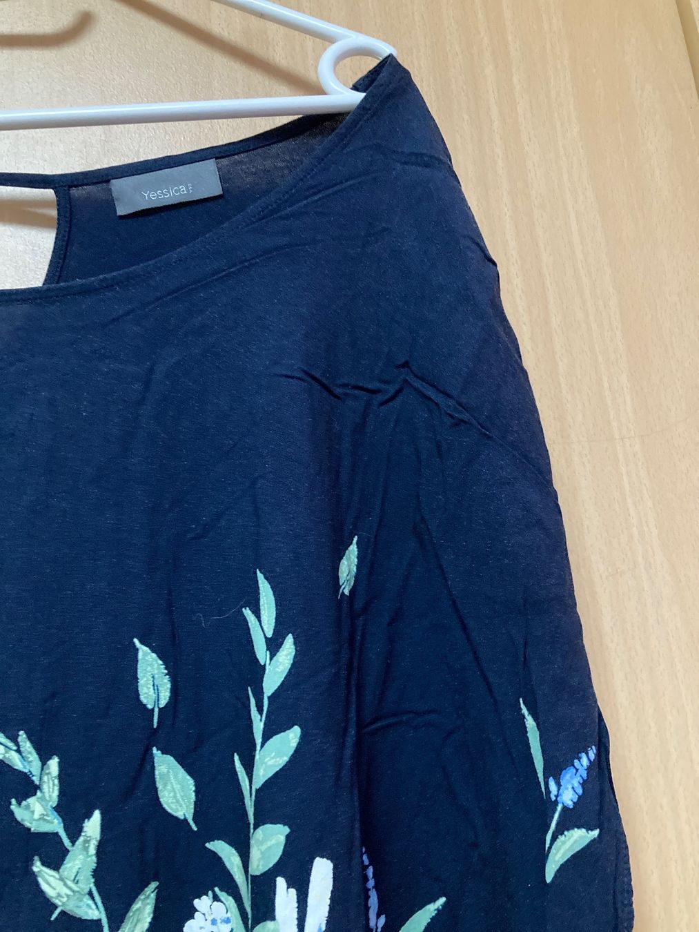 Blusen: Bluse dunkelblau Blumen Gr. XXL – Neu (gemäss Beschreibung) aus Thun von Vans_98 2