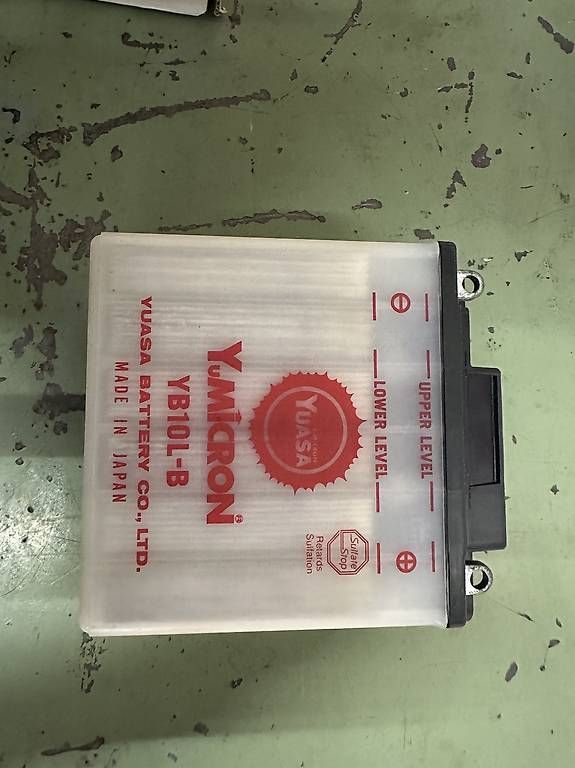 Batterie: Motorradbatterie YUASA – Usato da Dättlikon venduto da Becd
