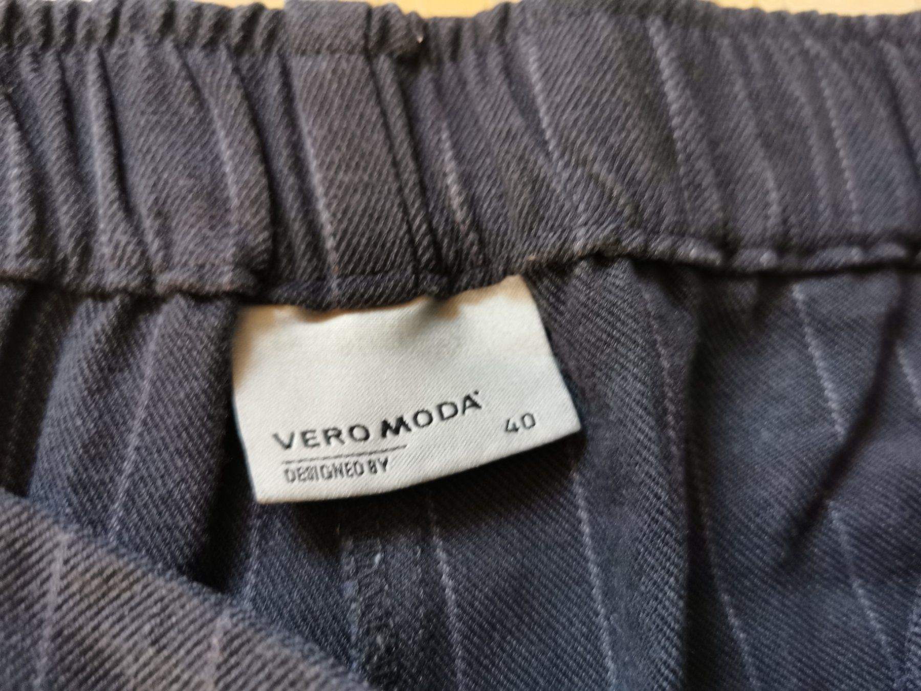 Vero Moda Pantaloni: Stoffhose Vero Moda Gr. 40 – Usato da Stäfa venduto da flamingo_17 3