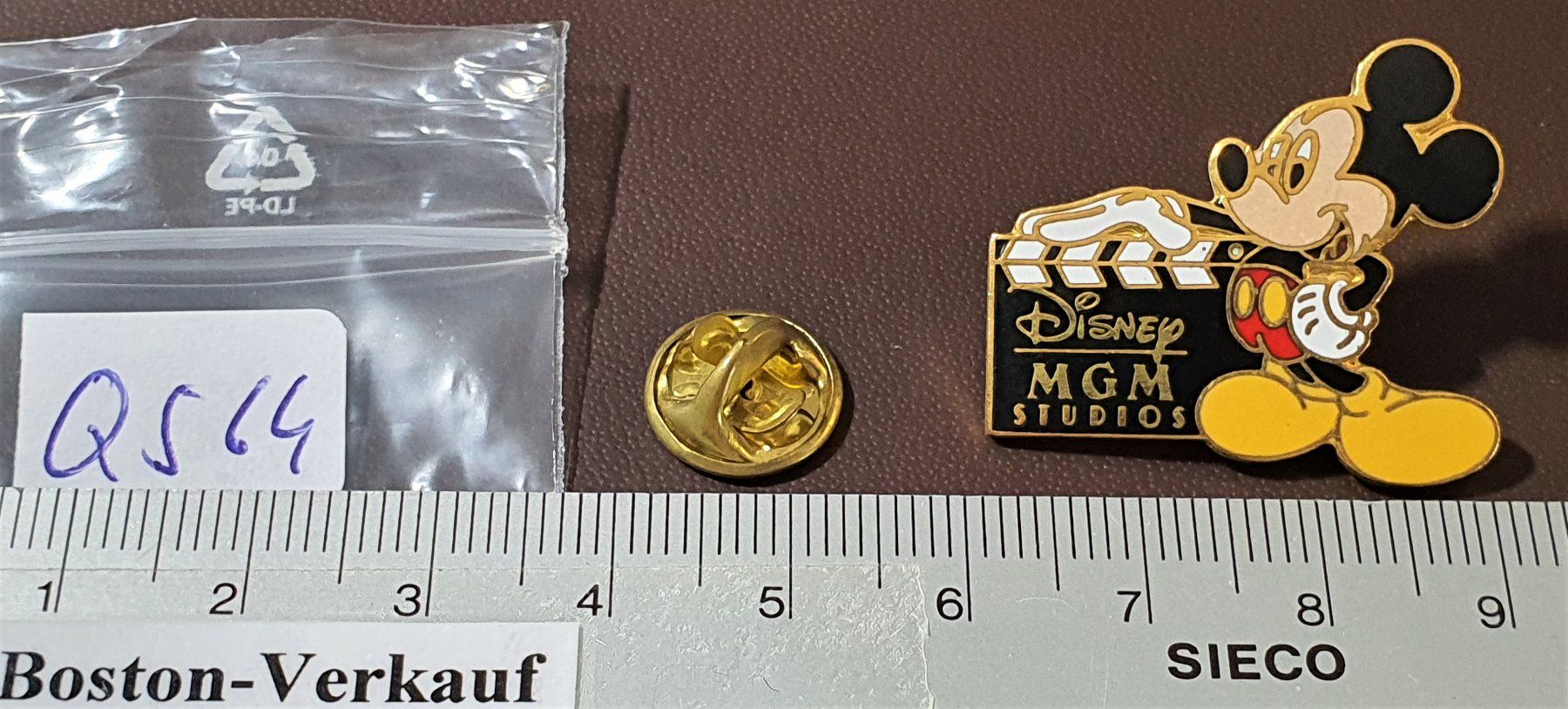 Placchette & Badge: Q564 - Pin Walt Disney - Mickey Mouse – Usato da Reinach BL venduto da Boston-Verkauf 2